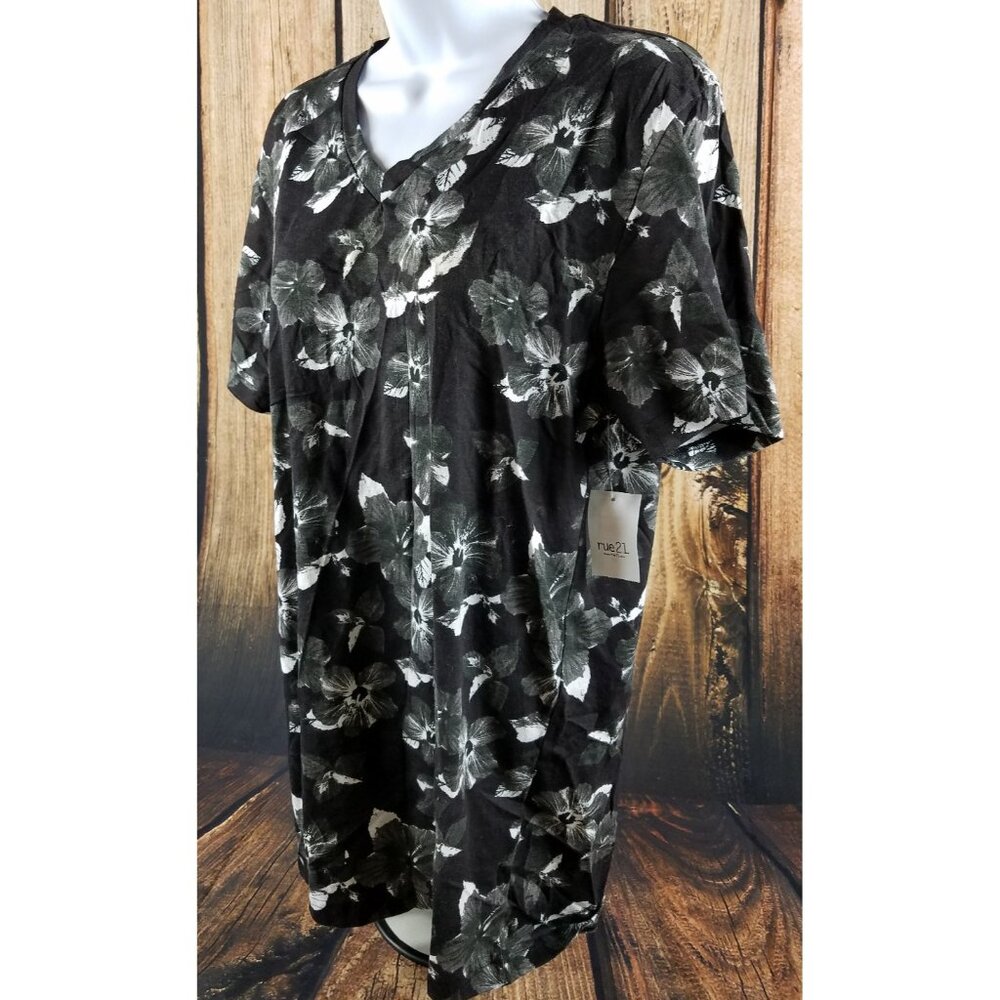 rue21 CARBON V Neck Floral Summer Top Blouse Black White Medium New Tags